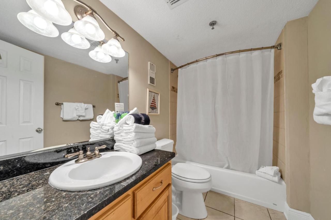 Destin On The Gulf 403 - This Is A Beautiful Beach Front Condo With A Great View Of The Gulf Exterior photo